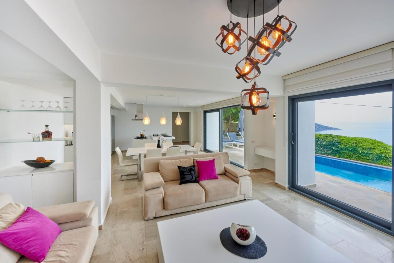 Luxus Villa Skyla Mit 5 Schlafzimmern & Meer-Blick 카스 외부 사진