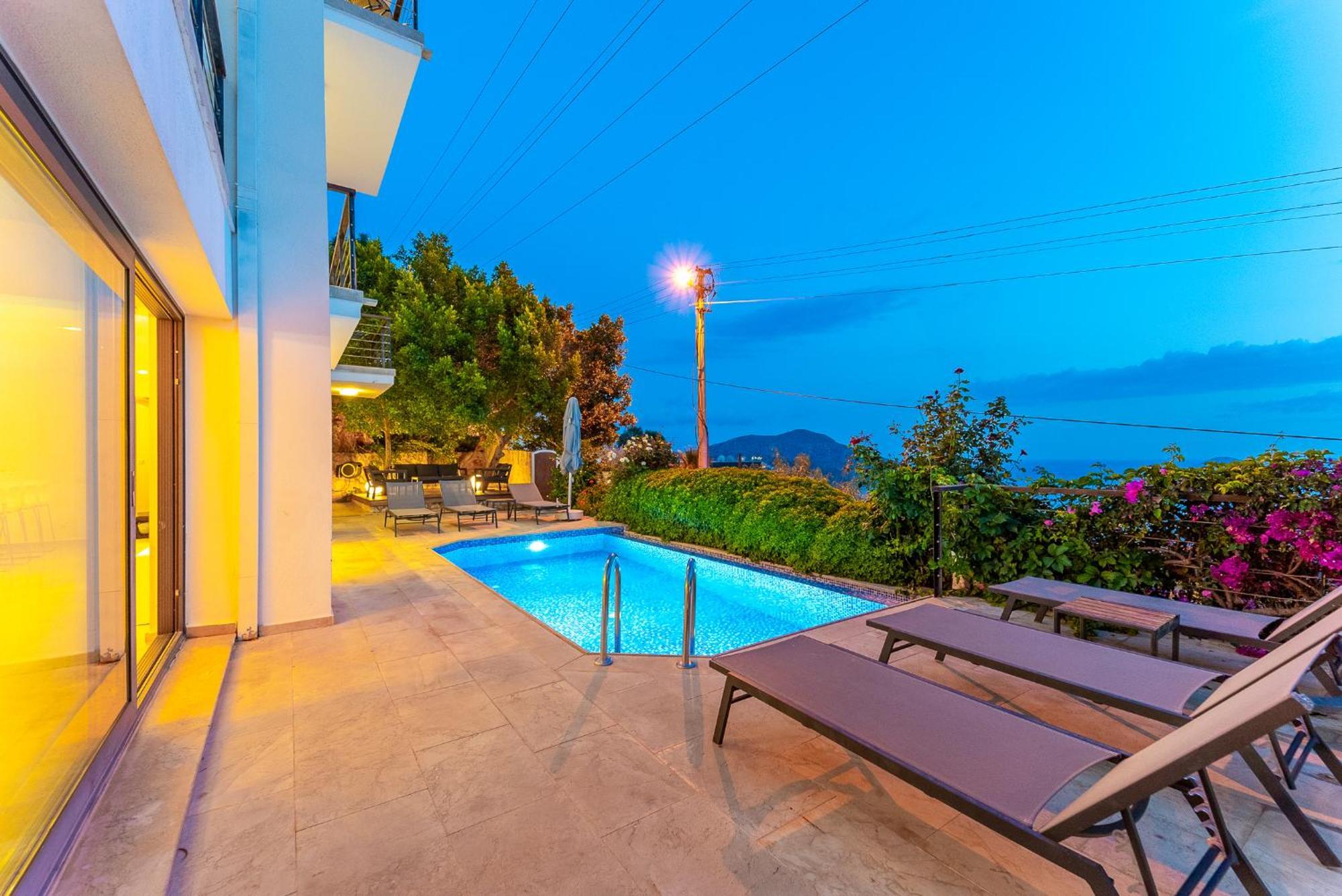 Luxus Villa Skyla Mit 5 Schlafzimmern & Meer-Blick 카스 외부 사진